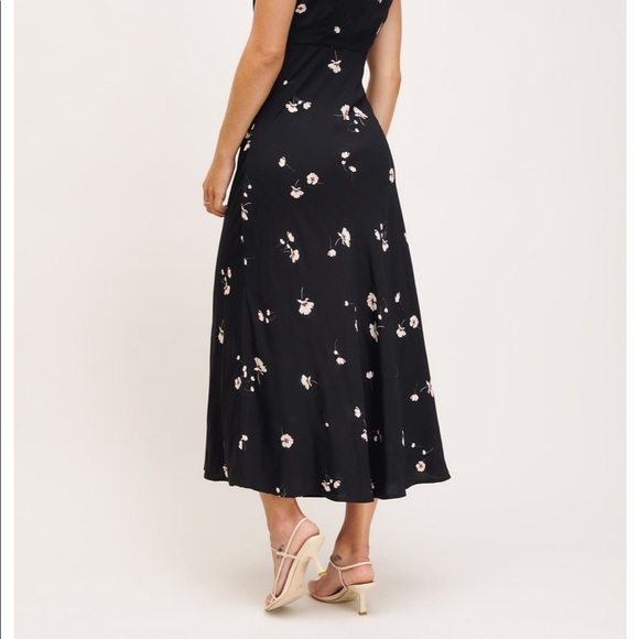 V-neck Maxi Dress with Floral Print - Picture 4 of 6